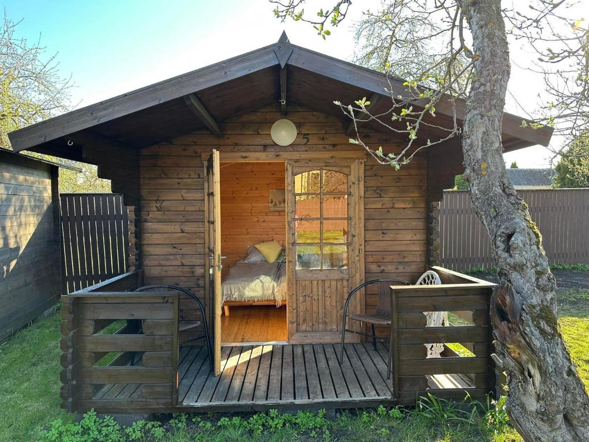 Karjamaa Garden Bungalows Free Parking Pärnu Eksteriør bilde